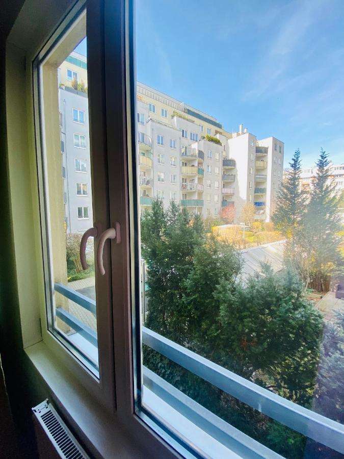 Cozy & Charming City Apartment Відень Екстер'єр фото